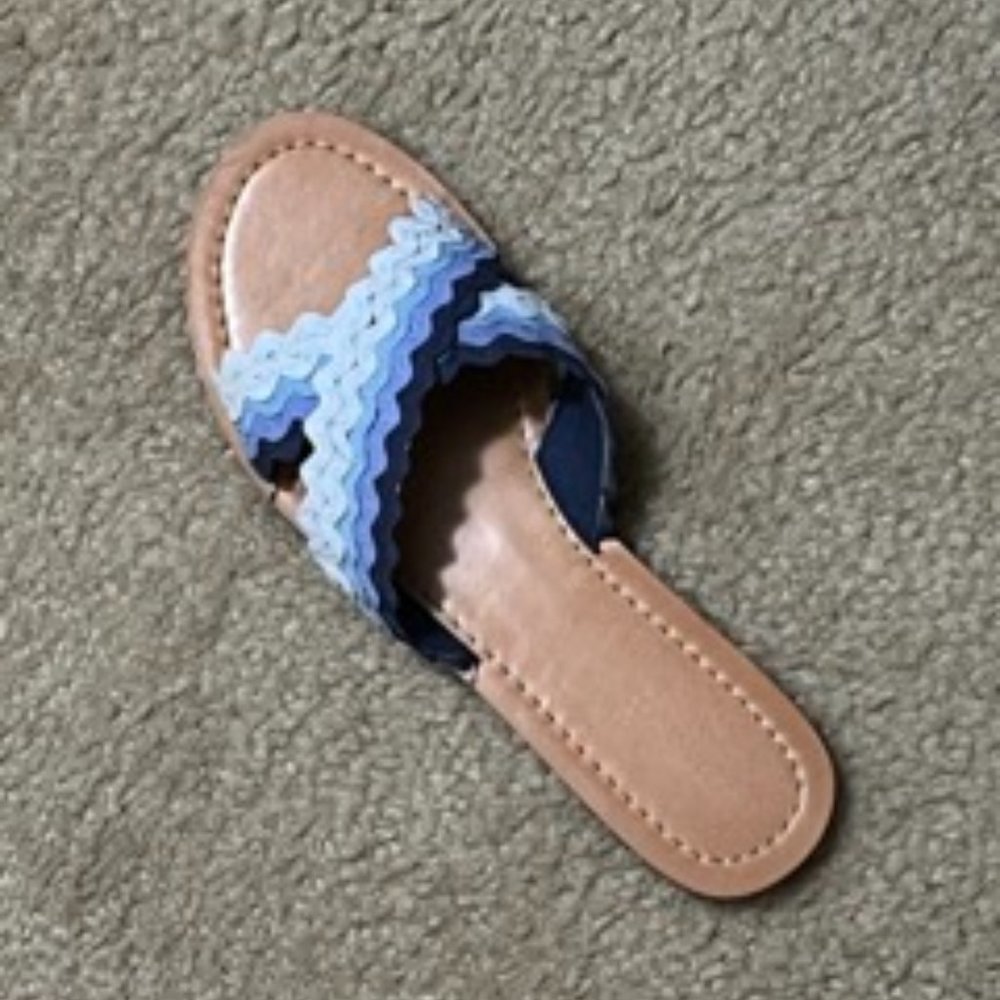 Brand New Draper James Piper Flat Sandals in Ombre Stripe